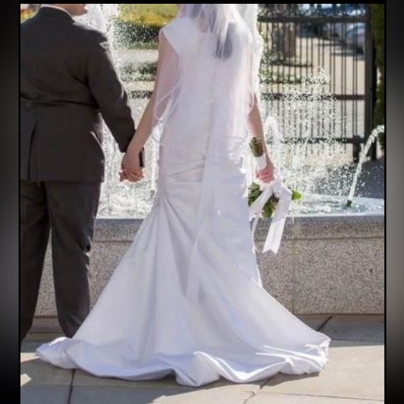 Wedding Dress Size 8 - Picture 1 of 10